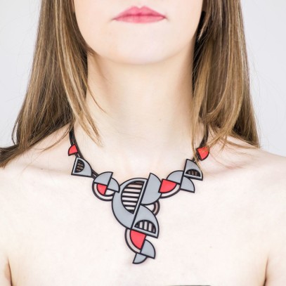 Collier Arcade Rouge et Gris