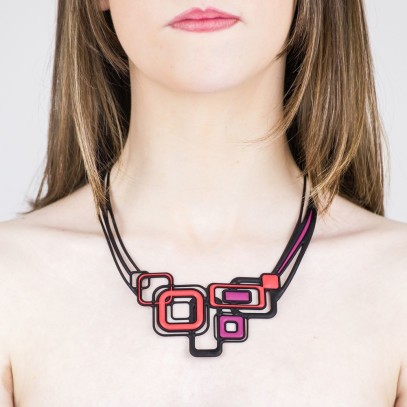 Collier Pythagore Noir, Violet & Rouge